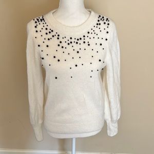 Lovely sweater with pearls